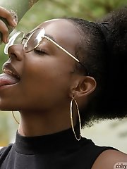 8 free voyeur pictures