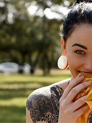 8 free voyeur pictures