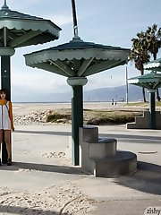 8 free voyeur pics