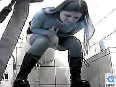 Alt babe hits spycammed loo and gets filmed peeing